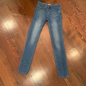 medium wash skinny jeans